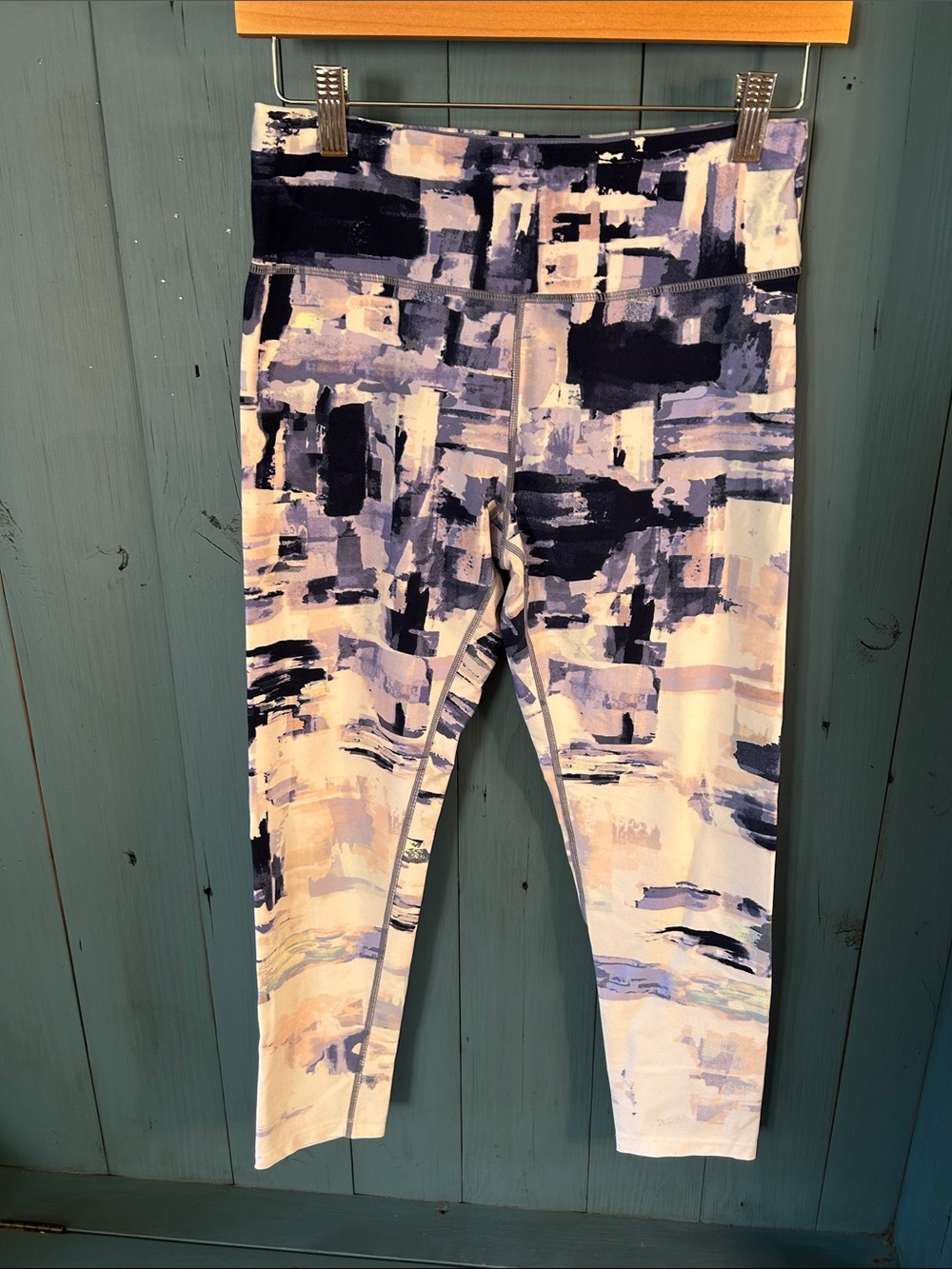 Calvin Klein Performance Purple Multiple Colored Active Leggings | Size Medium